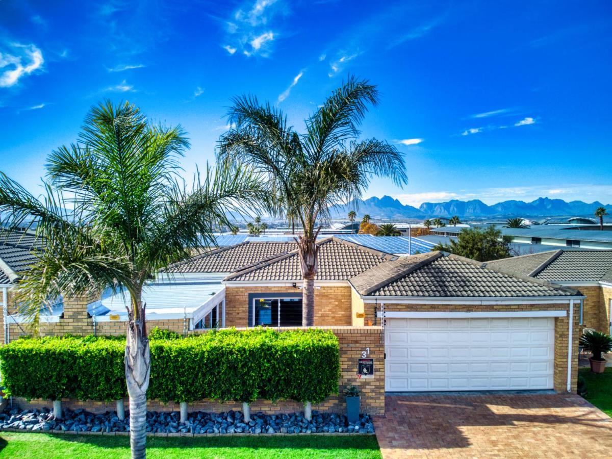Villa Magnificent Load-shedding Free! Cape Town