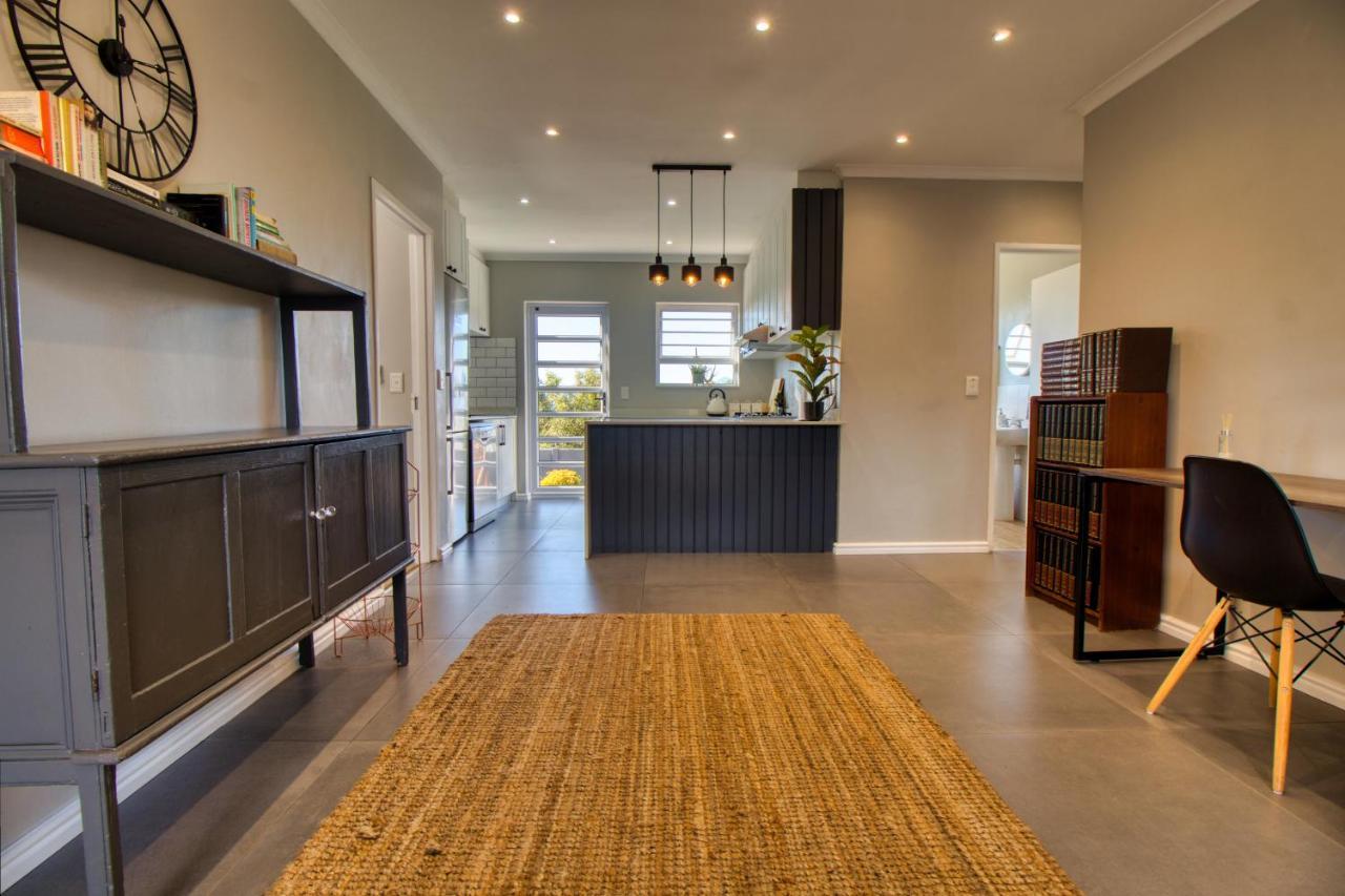 Villa Magnificent Load-shedding Free!