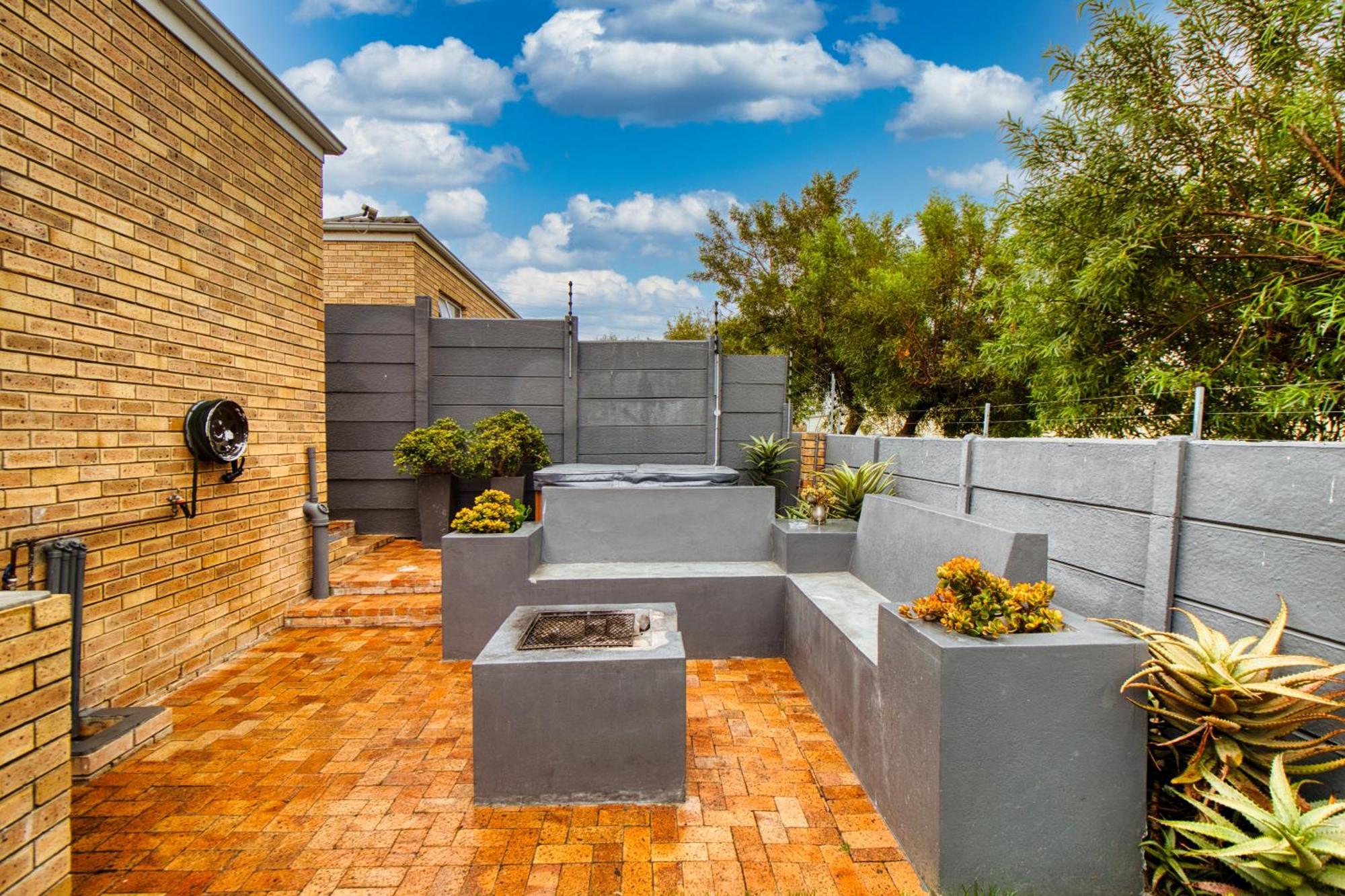 Villa Magnificent Load-shedding Free! Cape Town
