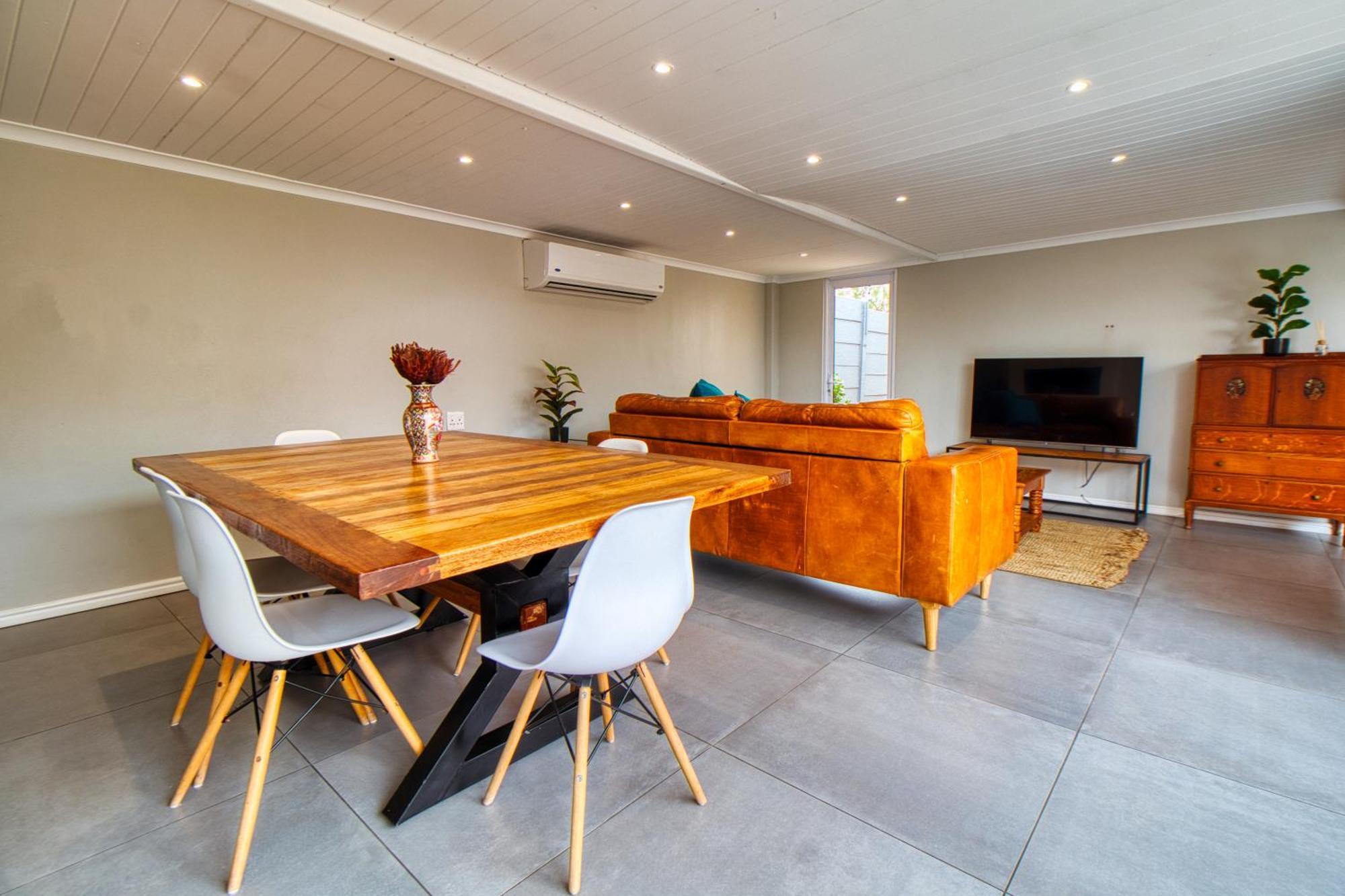 Villa Magnificent Load-shedding Free!
